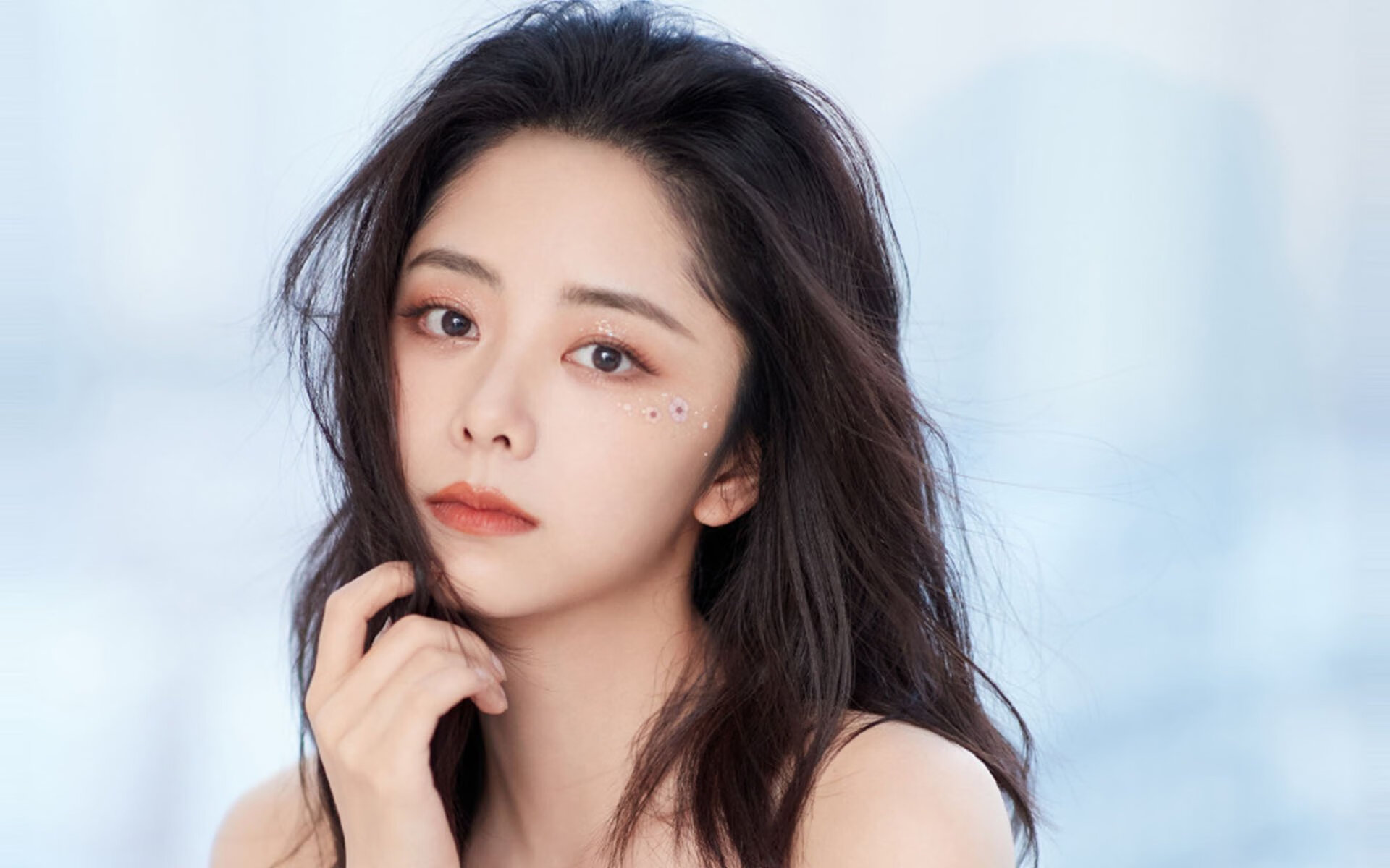 kaiyun体育综合-“英超最后几轮：谁能笑到最后？”，英超最后几名降级