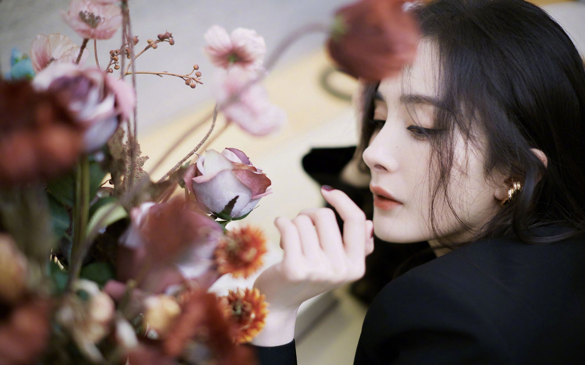 开云网站-大型森林高空绳索探索，刺激十足的极限体验，高空绳索训练架