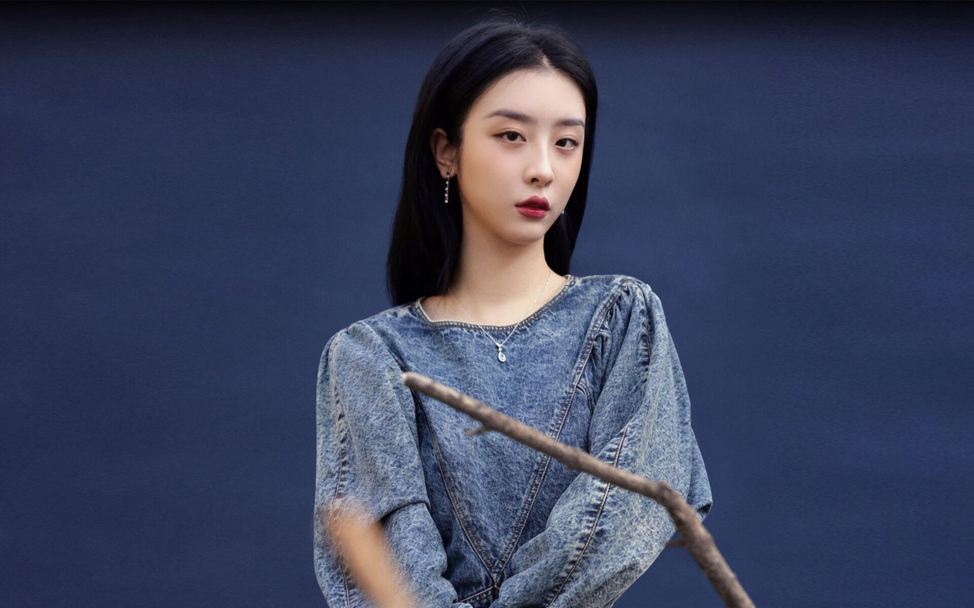 开云体育视频直播-泰国选手勇往直前，取得胜利，泰国队以184个淘汰