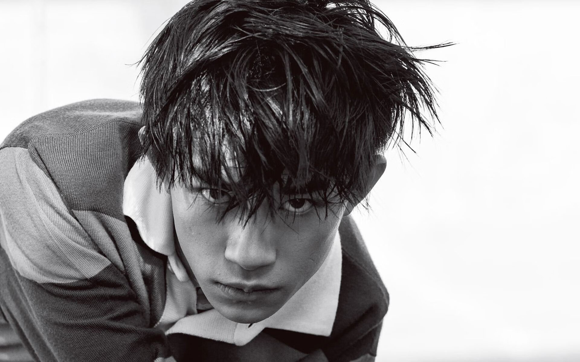 赛尔·阿尔斯塔：南非队防线的新标杆，带领全队不断进步，阿尔纳赛尔